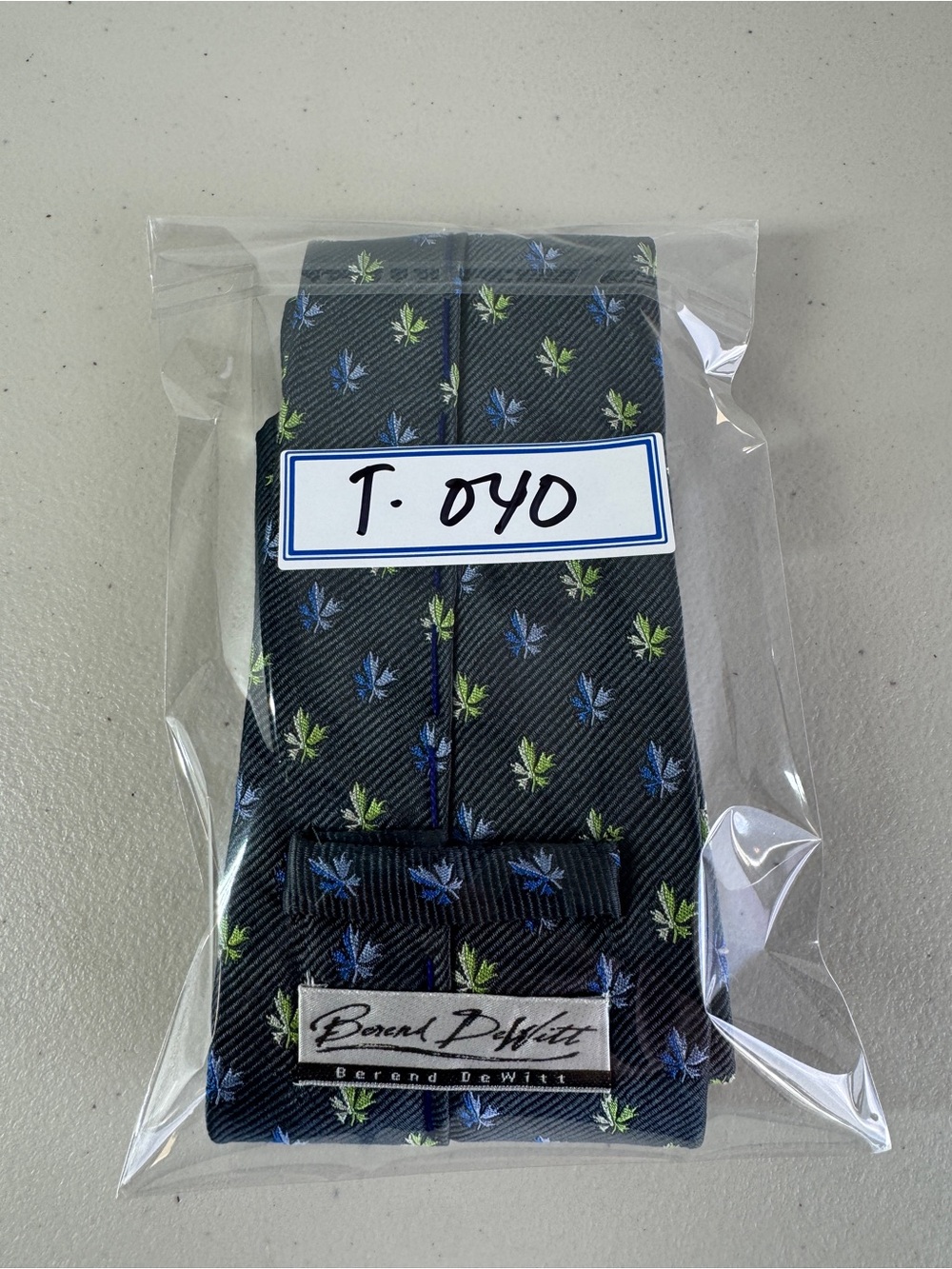 Berend Dewitt 100% Silk Necktie 5 Fingers Leaf Print German Designer Luxury Tie - Picture 12 of 12